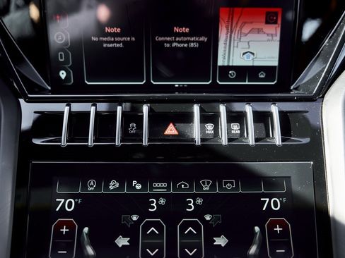 Used 2024 Lamborghini Urus S image 73