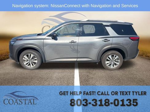 Certified 2025 Nissan Pathfinder SL FWD image 3
