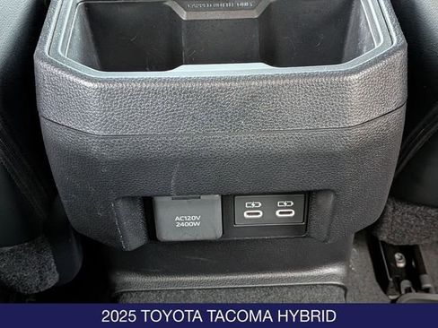 Used 2025 Toyota Tacoma Limited AWD/4WD image 16