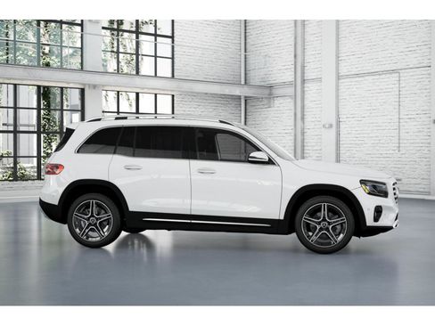 New 2026 Mercedes-Benz GLB 250 4MATIC image 6