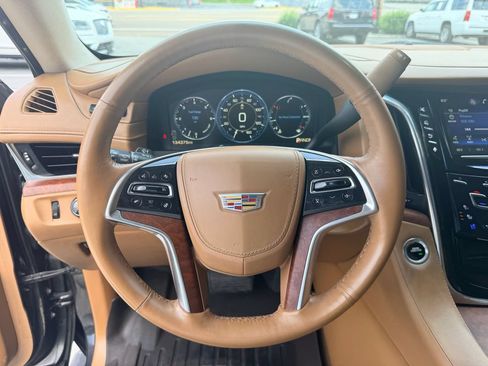 Used 2015 Cadillac Escalade ESV Platinum AWD/4WD image 19