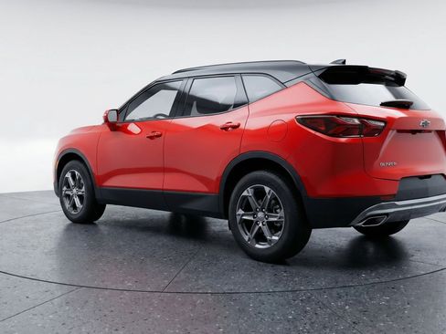 Used 2025 Chevrolet Blazer LT image 6