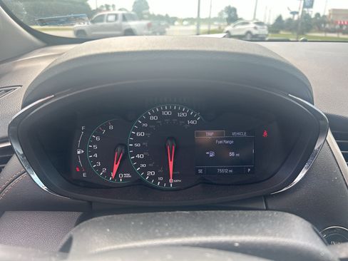 Used 2020 Chevrolet Trax LT w/ LT Convenience Package FWD image 14