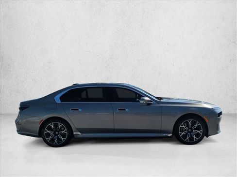 Certified 2025 BMW i7 eDrive50 RWD image 4