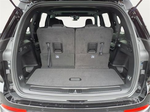 New 2025 Jeep Grand Cherokee L Laredo image 5