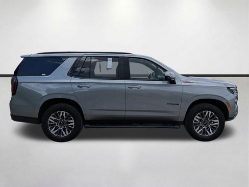 Used 2025 Chevrolet Tahoe Z71 AWD/4WD image 3