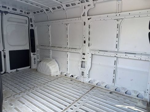 Used 2025 RAM ProMaster 2500 w/ Convenience Group FWD image 9