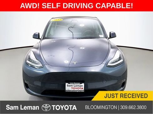 Used 2022 Tesla Model Y Long Range image 2