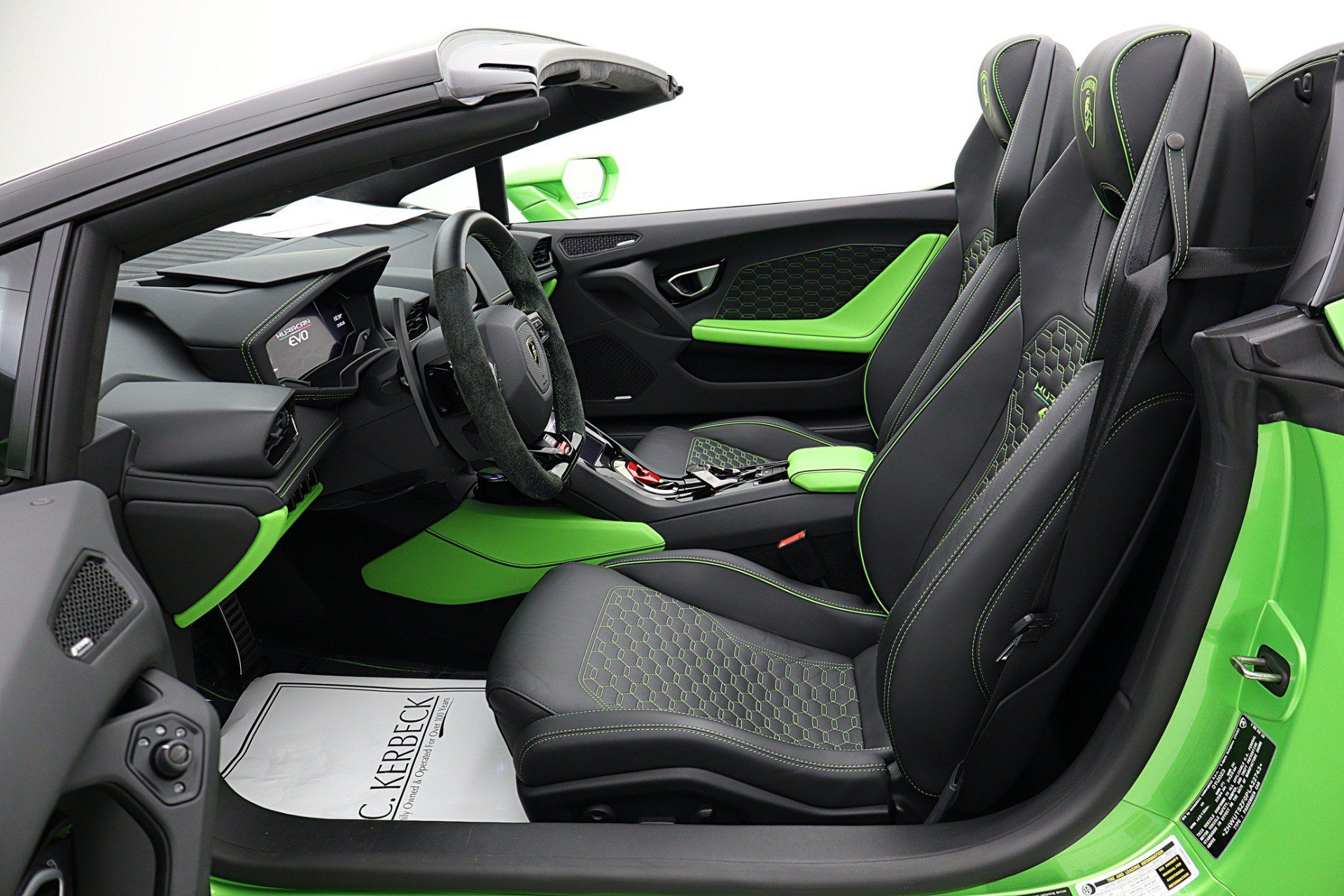 Used 2023 Lamborghini Huracan EVO RWD image 45
