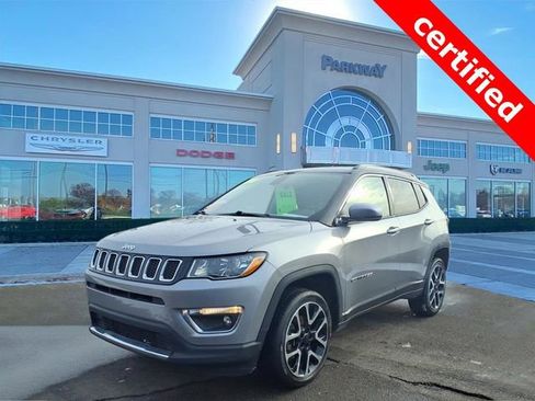 Certified 2018 Jeep Compass Limited image 1