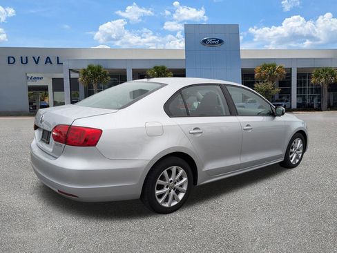 Used 2012 Volkswagen Jetta SE image 4