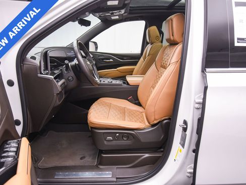 Used 2022 Cadillac Escalade ESV Premium Luxury image 21