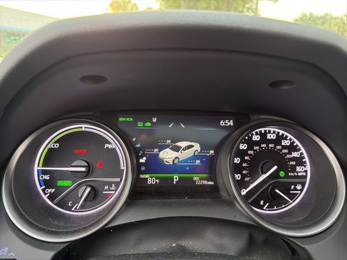 Used 2024 Toyota Camry XSE w/ Navigation Package FWD image 10