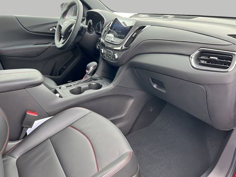 Used 2024 Chevrolet Equinox RS w/ RS Leather Package image 35