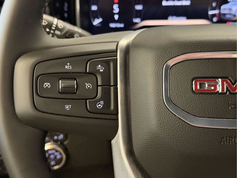 Used 2026 GMC Sierra 1500 SLT AWD/4WD image 13