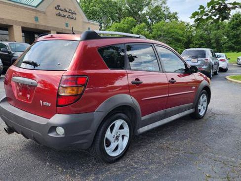 Used 2006 Pontiac Vibe w/ Sun And Sound Package FWD image 8