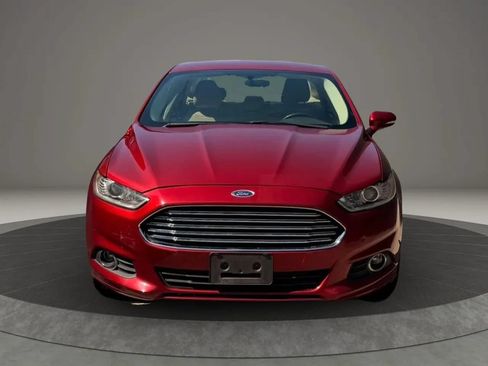 Used 2014 Ford Fusion SE w/ Equipment Group 202A FWD image 1