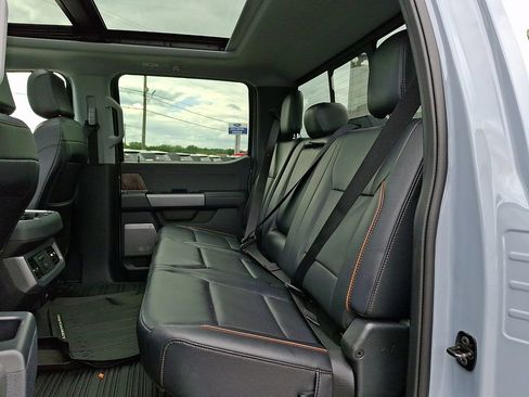 Used 2025 Ford F250 Lariat w/ Black Appearance Package AWD/4WD image 10