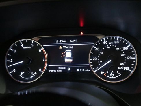 Used 2021 Nissan Rogue SV image 16