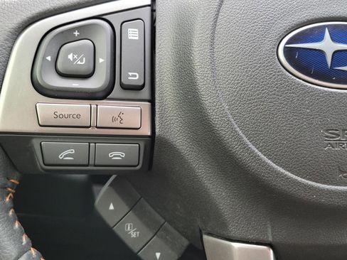 Used 2017 Subaru Crosstrek 2.0i Limited w/ Popular Package #2 image 9