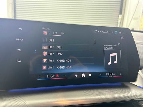 Used 2025 BMW X2 xDrive28i w/ Technology Package image 12