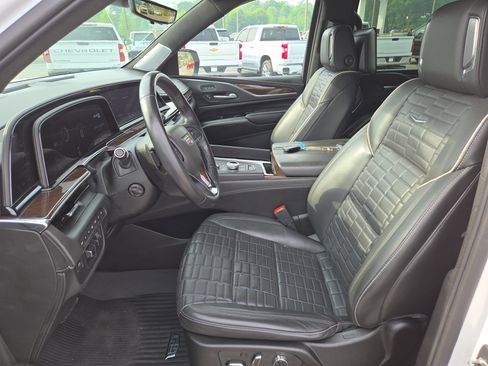 Used 2022 Cadillac Escalade Sport Platinum AWD/4WD image 18