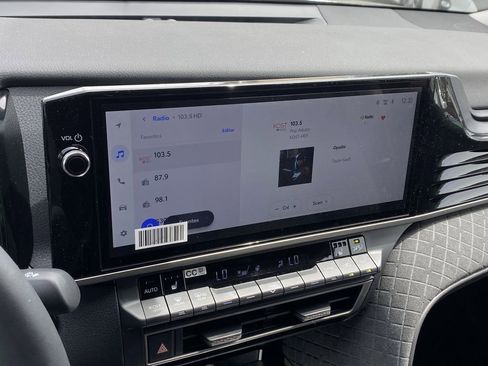 Certified 2026 Toyota Camry XLE image 8