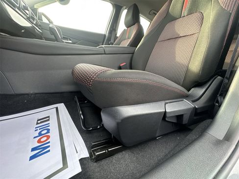 New 2026 Nissan Sentra SR w/ Floor Mat Package image 12