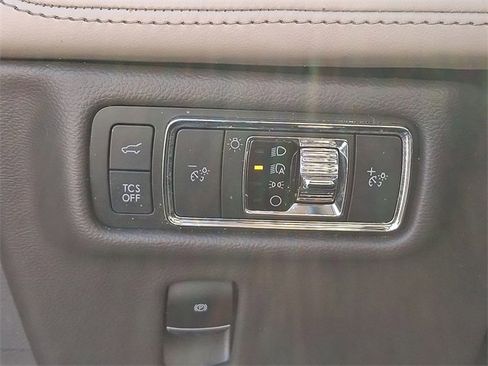 Used 2021 Lincoln Nautilus Reserve w/ Equipment Group 201A image 26