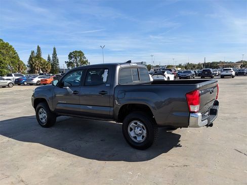 Used 2016 Toyota Tacoma SR5 image 7