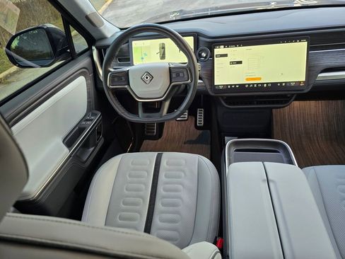 Used 2023 Rivian R1S Adventure image 41