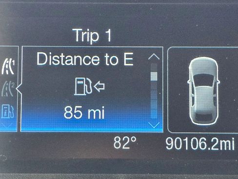 Used 2019 Ford Edge SE FWD image 32