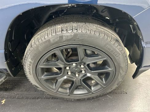 Used 2023 RAM 1500 Laramie AWD/4WD image 8