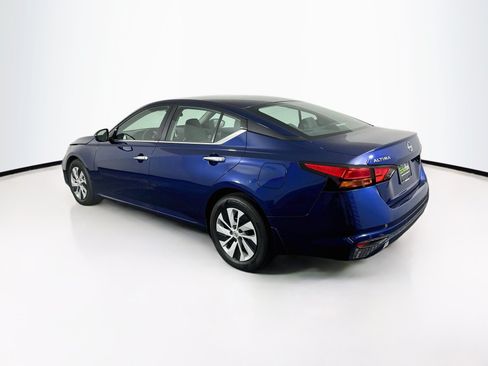 Used 2024 Nissan Altima 2.5 S FWD image 5