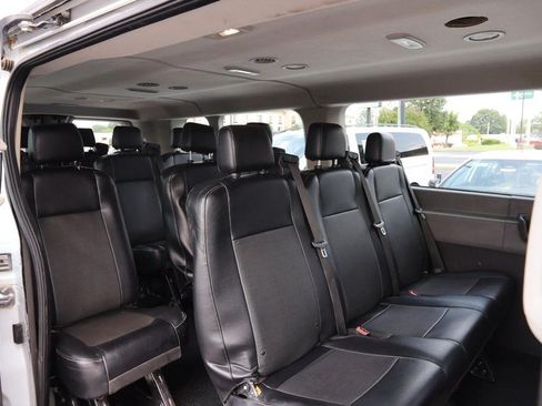 Used 2023 Ford Transit 350 XL RWD image 24