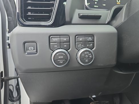 New 2026 GMC Sierra 1500 AT4 w/ Technology Package image 19
