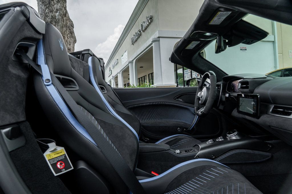 Used 2023 Maserati MC20 Spyder RWD image 25
