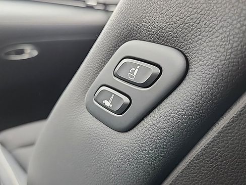 Certified 2025 Genesis GV70 2.5T w/ Sport Prestige Package image 24