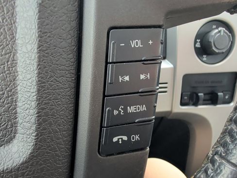 Used 2014 Ford F150 FX4 w/ Equipment Group 401A Mid image 19