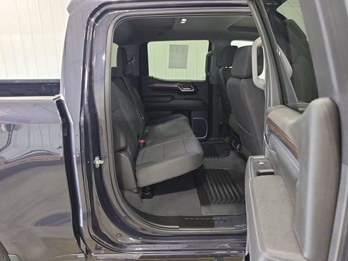 Used 2023 Chevrolet Silverado 1500 LT AWD/4WD image 27