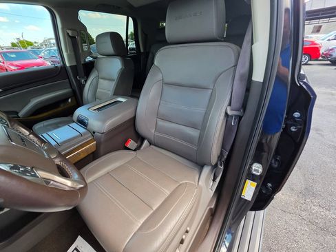 Used 2020 GMC Yukon Denali w/ Denali Ultimate Package AWD/4WD image 2