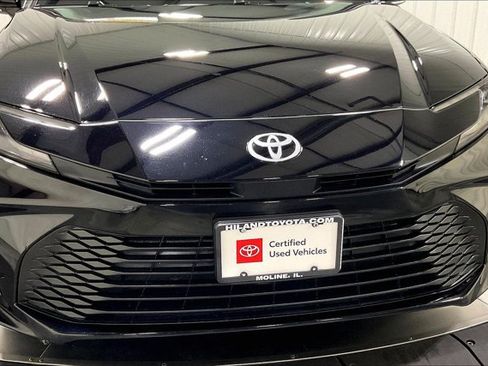 Used 2026 Toyota Camry LE w/ Convenience Package FWD image 30