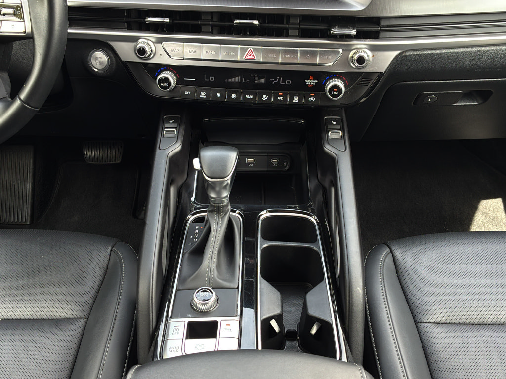 Used 2025 Kia Telluride S FWD image 23
