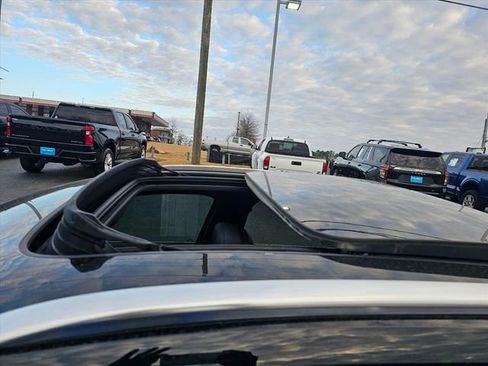 Used 2022 Audi Q3 2.0T Premium image 24