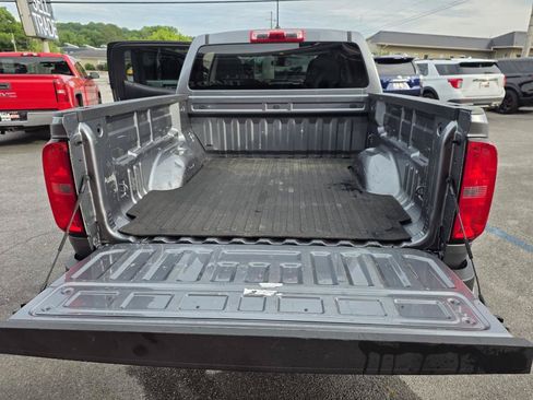 Used 2020 Chevrolet Colorado W/T w/ WT Convenience Package RWD image 17