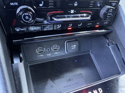 New 2025 Jeep Grand Cherokee L Laredo image 36