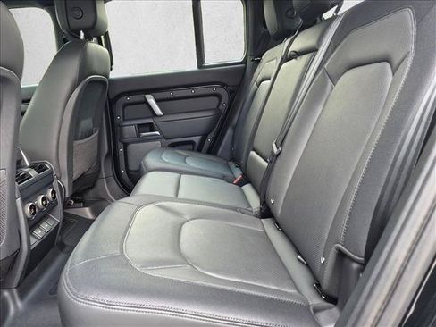 Used 2023 Land Rover Defender 110 X-Dynamic SE AWD/4WD image 21