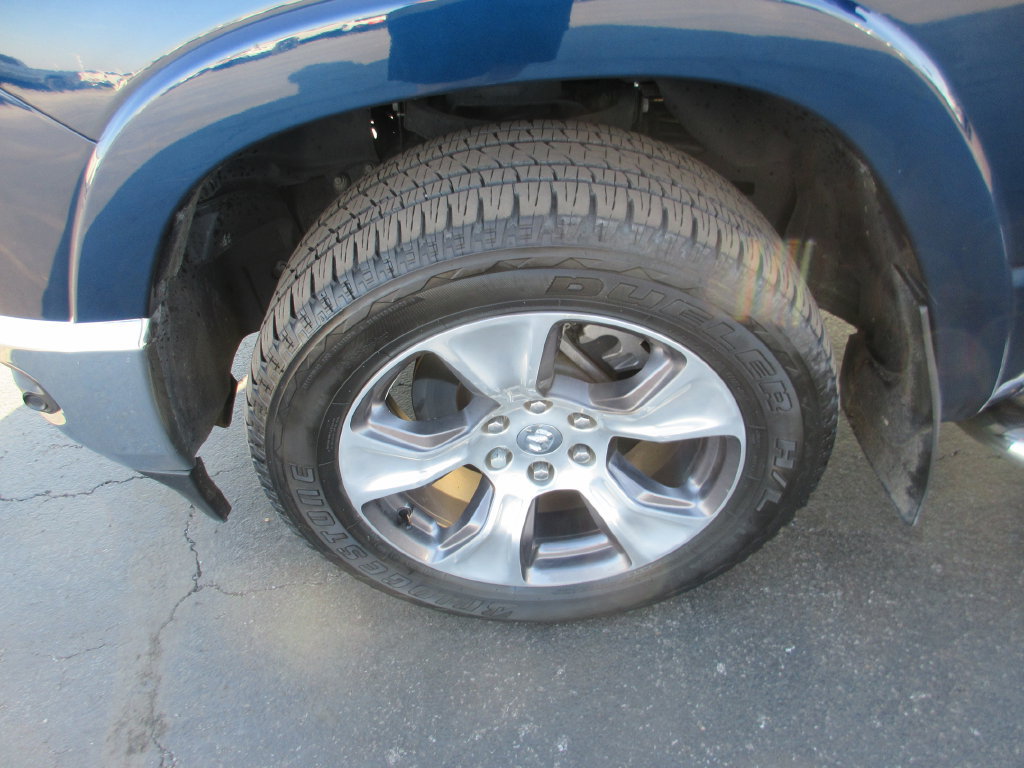 Used 2020 RAM 1500 Laramie AWD/4WD image 15