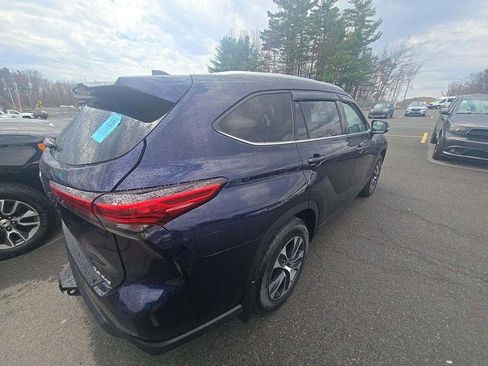 Used 2020 Toyota Highlander XLE image 5