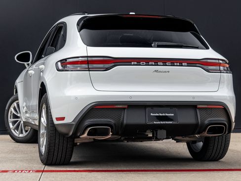 New 2026 Porsche Macan AWD/4WD image 3
